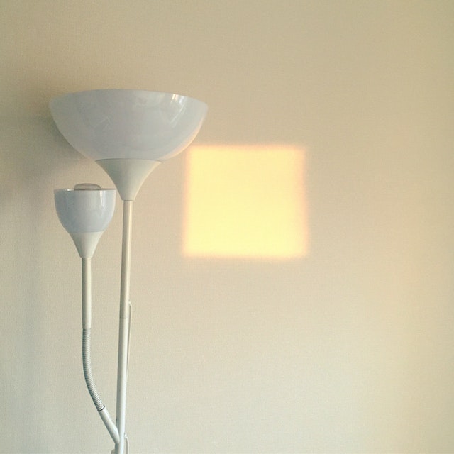 A picture of white lamp